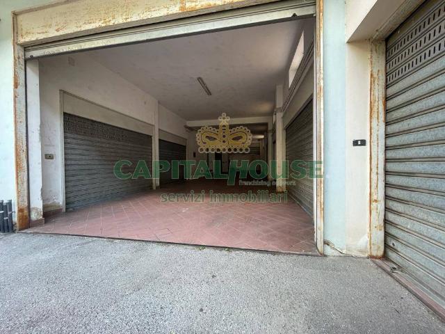 Box in vendita a Castel San Giorgio, Campania