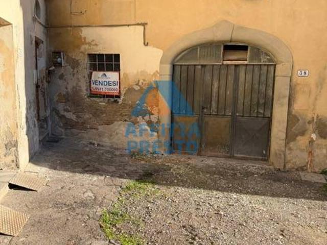 Box in vendita a Unione dei Comuni Circondario dell'Empolese Valdelsa, Castelfiorentino