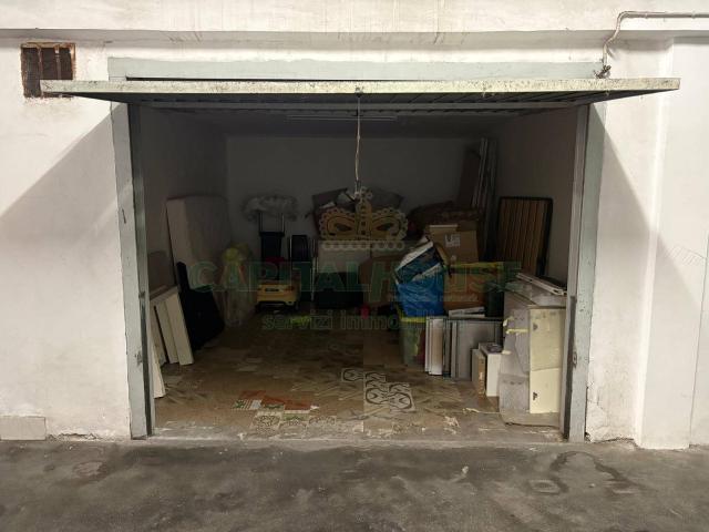 Box in vendita a Curti, Campania
