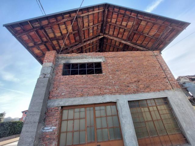 Box in vendita a Gattico-Veruno, Piemonte