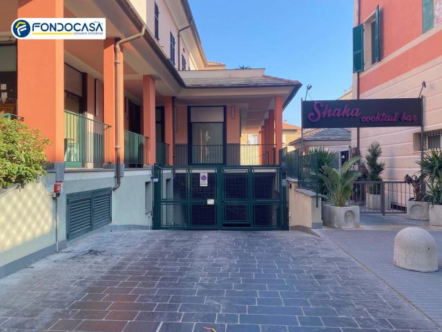 Box in vendita a Loano, Liguria