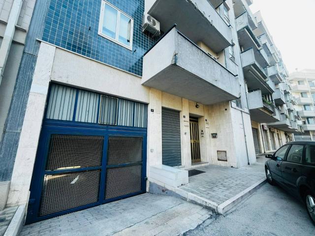 Box in vendita a Puglia, Foggia