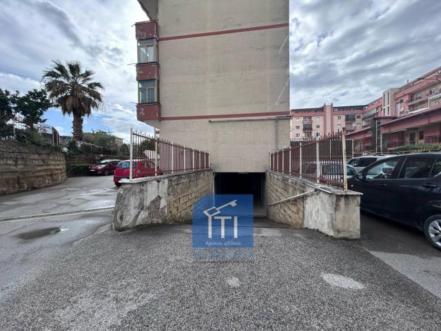 Box in vendita a Marano di Napoli, Napoli