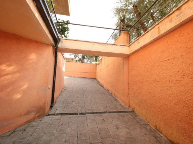 Box in vendita a Marche, Ascoli Piceno