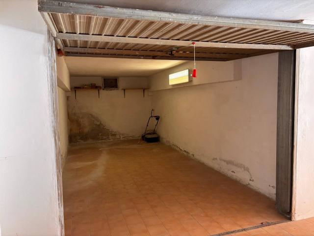 Box in vendita a Marche, Ancona