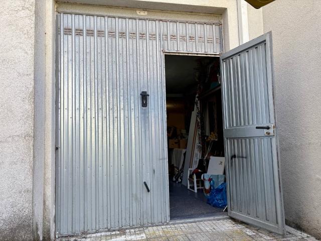 Box in vendita a Marche, Ancona
