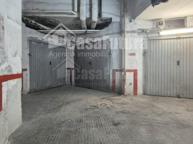 Box in vendita a Secondigliano, Napoli
