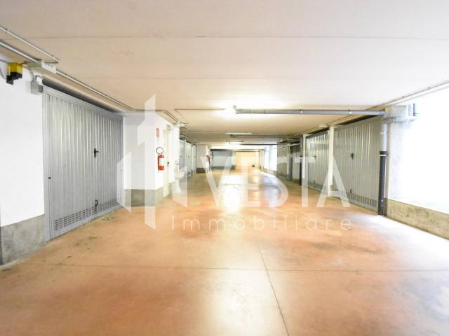 Box in vendita a Osnago, Lombardia