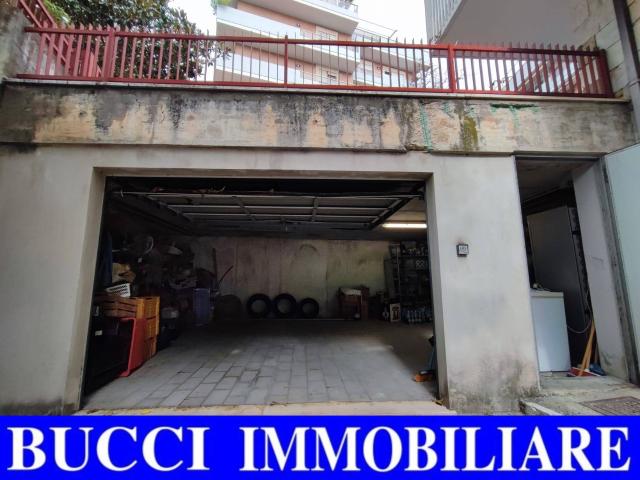 Box in vendita a Rancitelli, Pescara