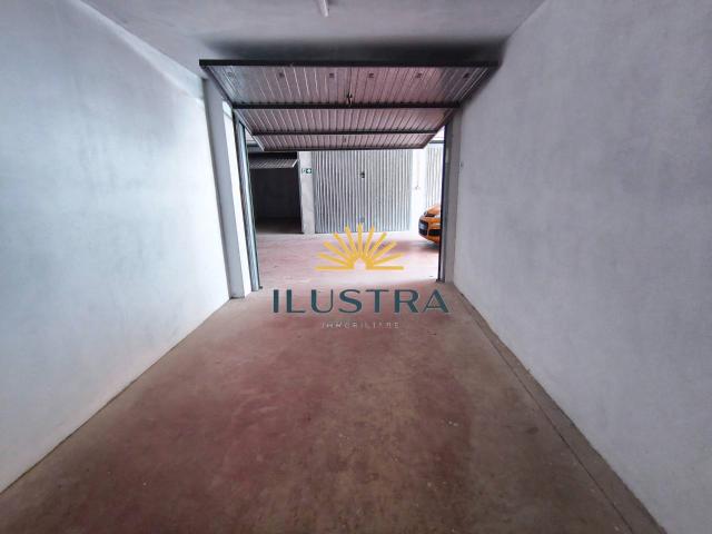 Box in vendita a Paese Alto, Marche
