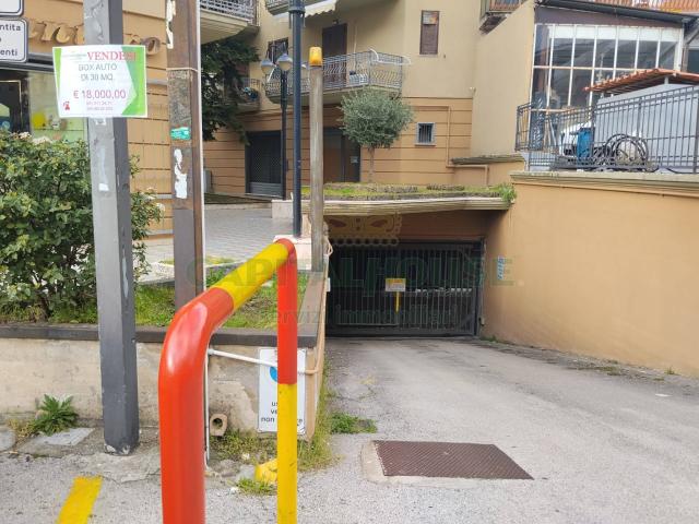 Box in vendita a Sirignano, Campania