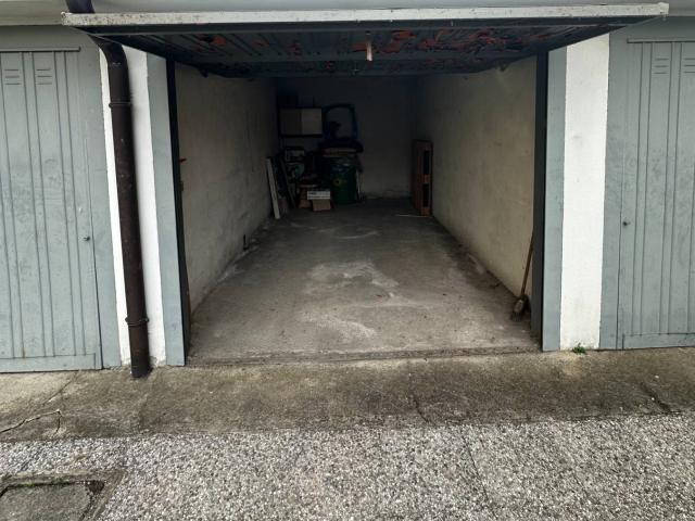 Box in vendita a Varedo, Lombardia