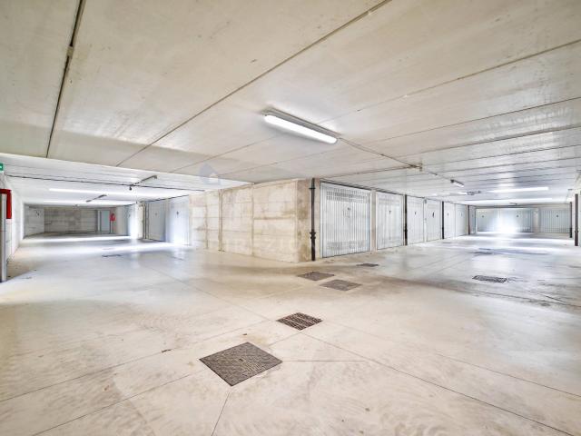 Box in vendita a Sulbiate, Lombardia