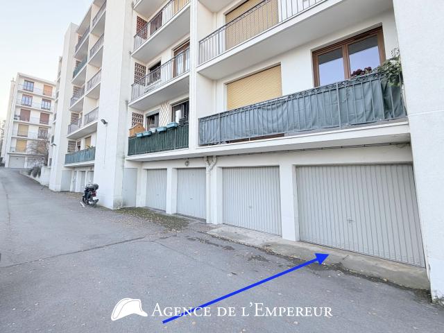 Garage vente à France métropolitaine, Rueil-malmaison