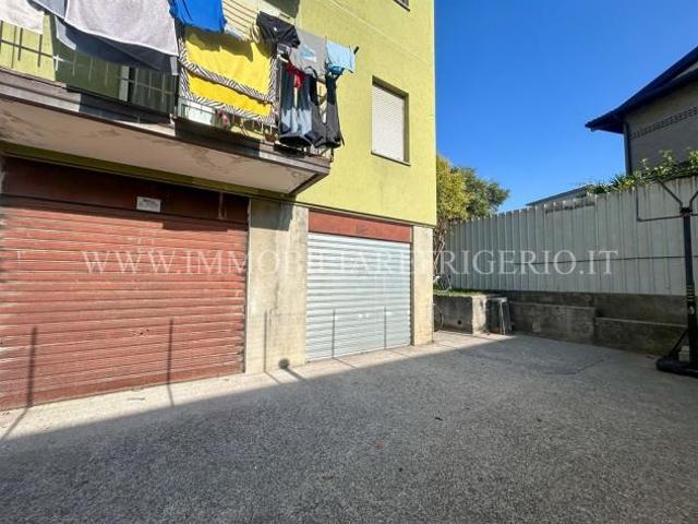 Box in vendita a Calolziocorte, Lecco