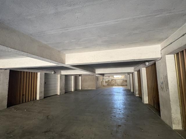 Garage vente à Aix-en-Provence, Aix-en-provence