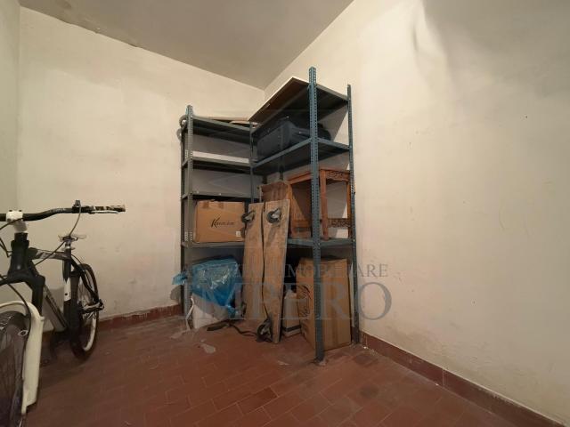 Box in vendita a Ventimiglia, Liguria