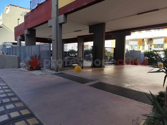 Box in vendita a San Girolamo, Puglia