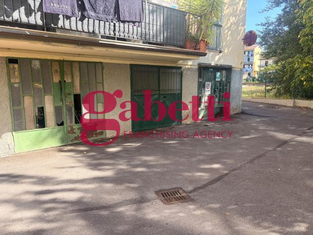 Box in vendita a Isolotto, Firenze