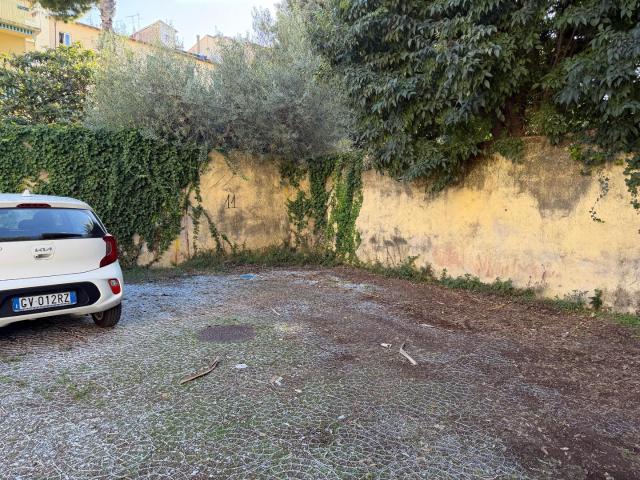 Box in affitto a Livorno