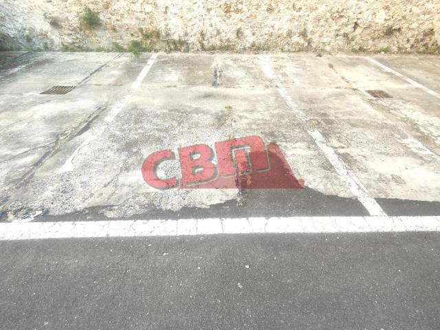 Box in vendita a Garibaldi, Livorno