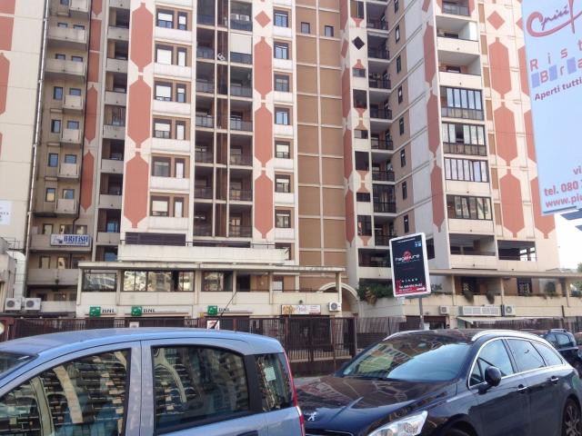 Box in affitto a Poggiofranco, Bari