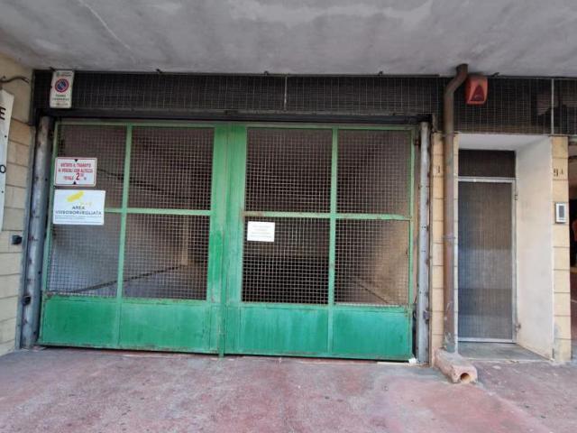 Box in affitto a Centro, Brindisi