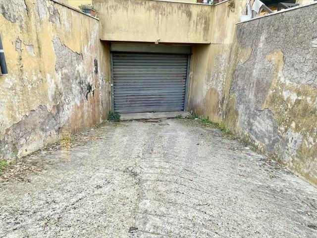 Box in vendita a Lupetta, Roma Capitale