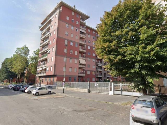 Box in affitto a Sesto San Giovanni, Parpagliona