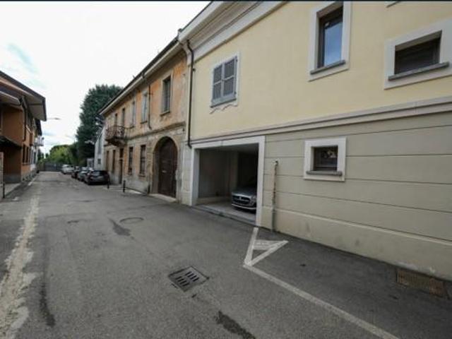 Box in vendita a Arluno, Lombardia