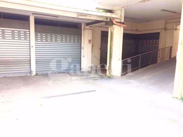 Box in vendita a Arzano, Campania