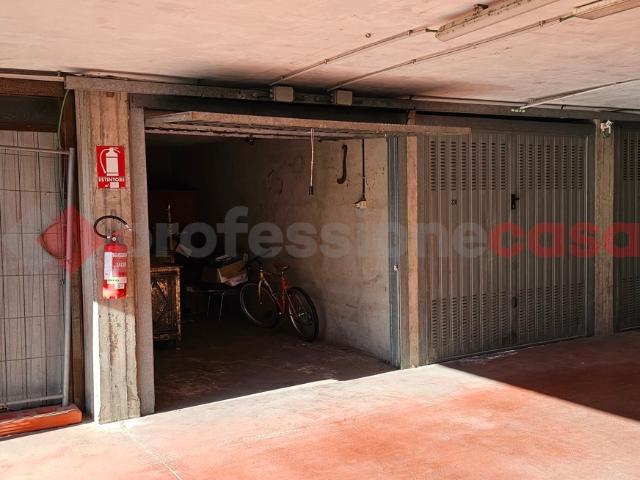 Box in vendita a San Luigi, Piemonte