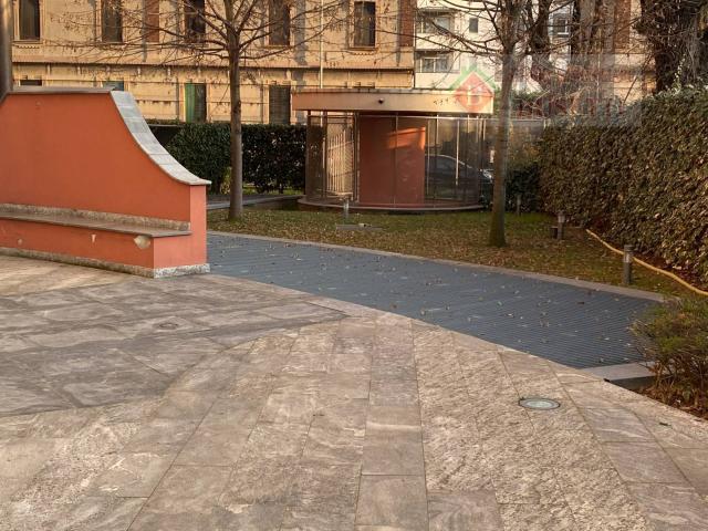 Box in vendita a Oltresempione, Legnano
