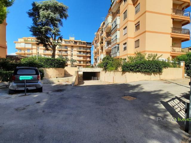 Box in vendita a Cappuccini, Puglia