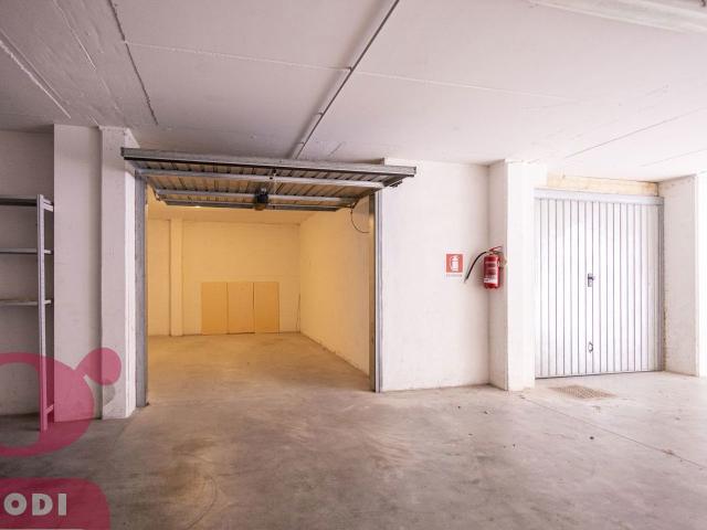Box in vendita a Izzalini, Umbria