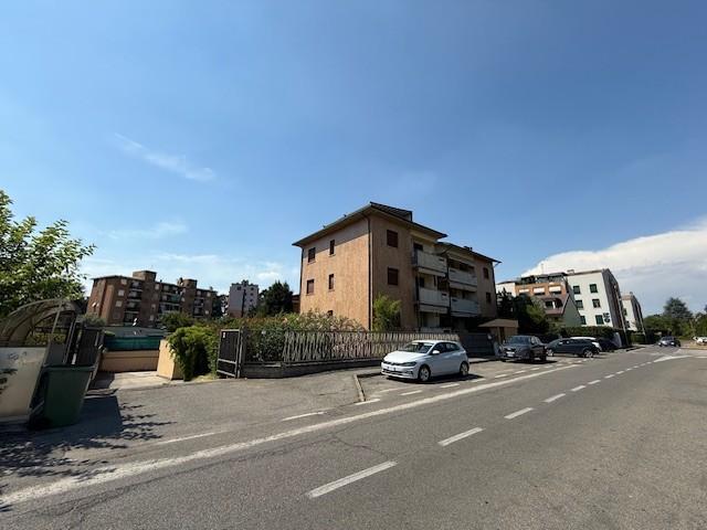 Box in vendita a Sant'Alessandro, Villasanta