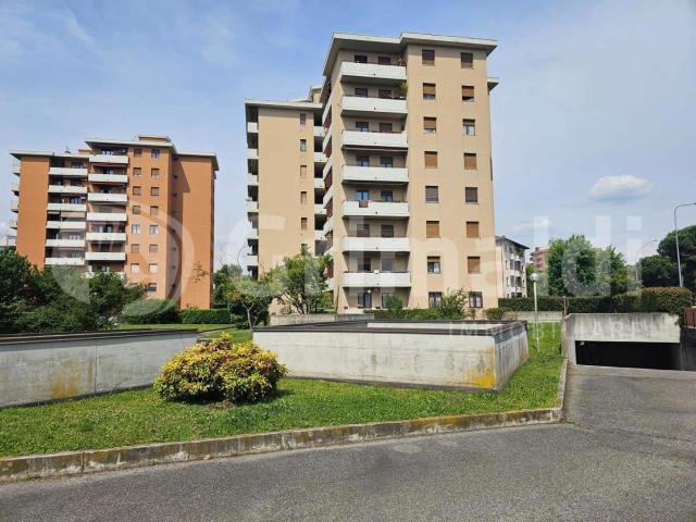 Box in affitto a Zona Omogenea Milano Nord, Cinisello Balsamo