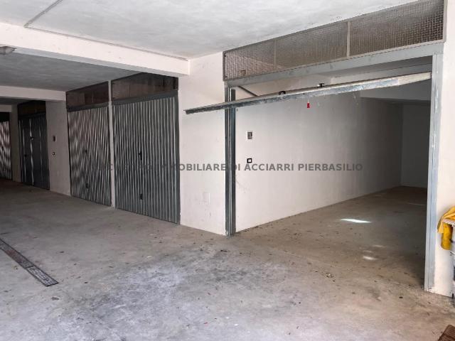 Box in vendita a Marche, Ascoli Piceno