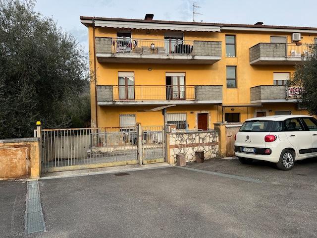 Box in vendita a Pozzilli, Molise