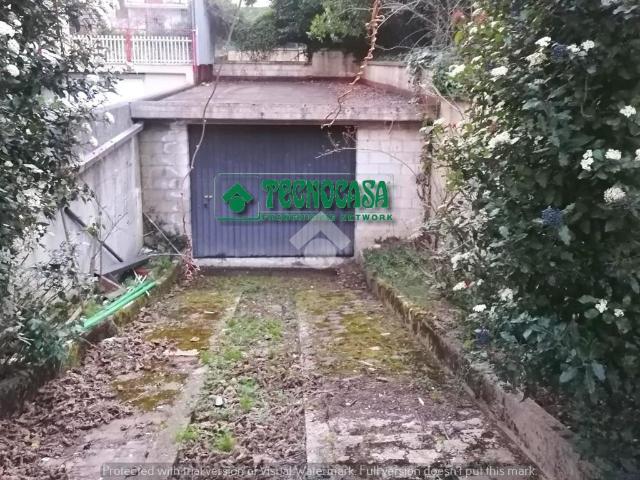 Box in vendita a Mercogliano, Campania