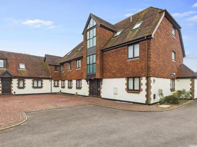House for sale in Boxgrove, Littlecote