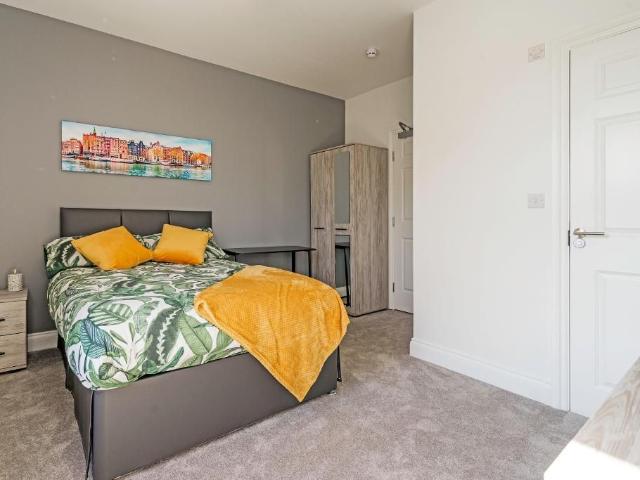 Room for rent in Ringlestone, Midway