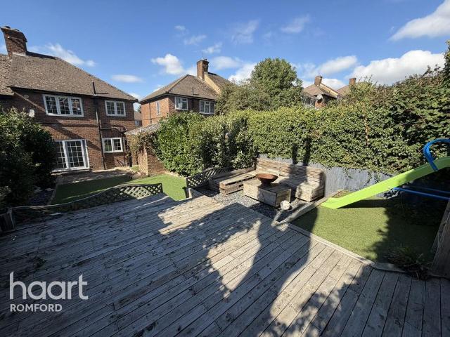 House for rent in London Borough of Havering, Greater London