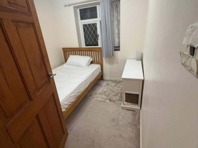 Room for rent in Collier Row, Greater London