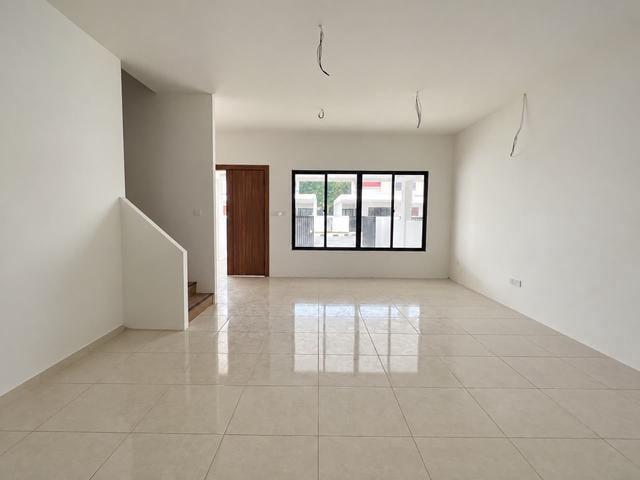 Terraced House for sale in Kuching, Bahagian Kuching
