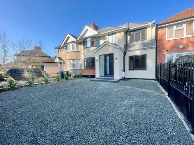 House for rent in Harrow Weald, Greater London