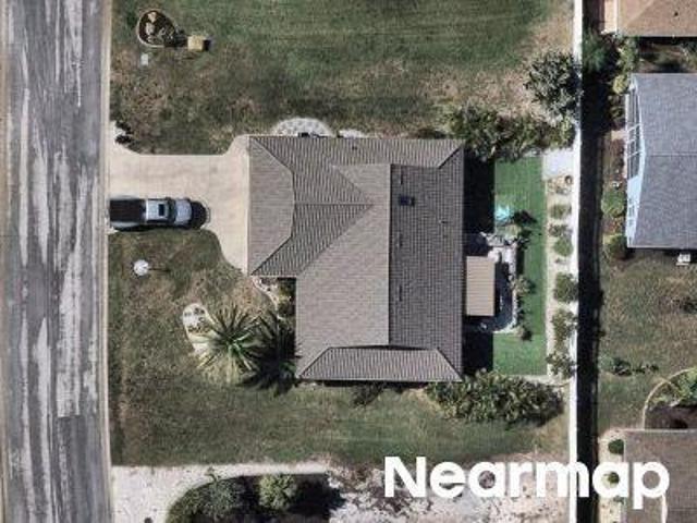 House for sale in Englewood