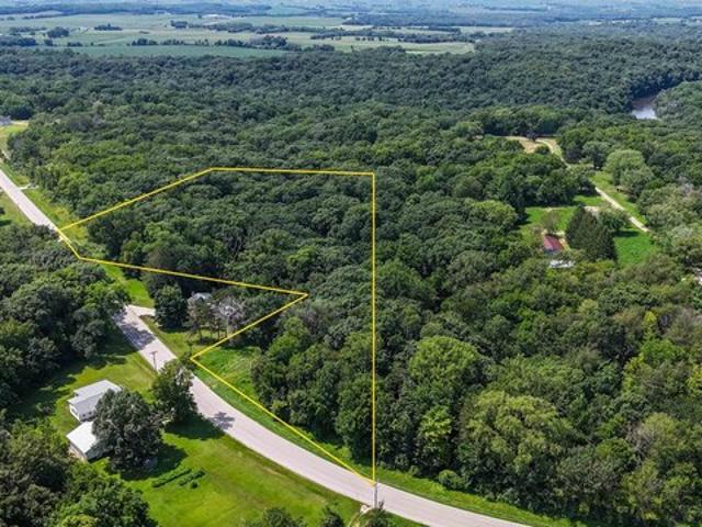 Land for sale in Linn, Iowa