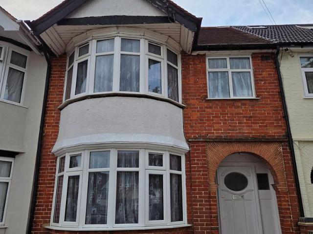 House for rent in Kingsbury, Greater London