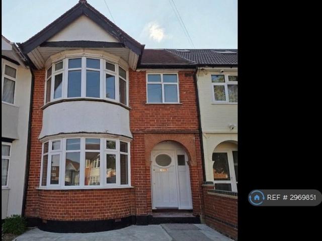 House for rent in Kingsbury, Greater London